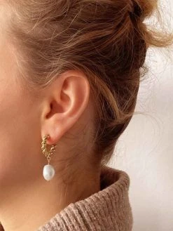 TWIRL Pearl Ohrringe Gold -Günstiges Kette Geschäft 1112 0016 Foto 05.11.21 14 28 07 510x680 1