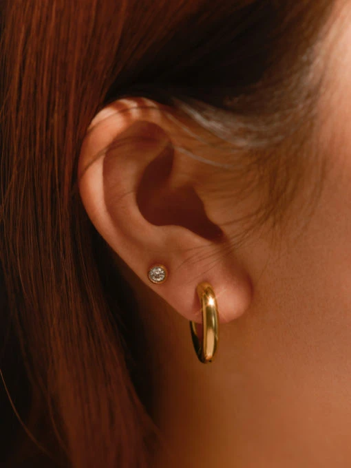 Smooth Hoop Regular Ohrringe Gold 4 Smooth Hoop Regular Ohrringe Gold – Bild 3